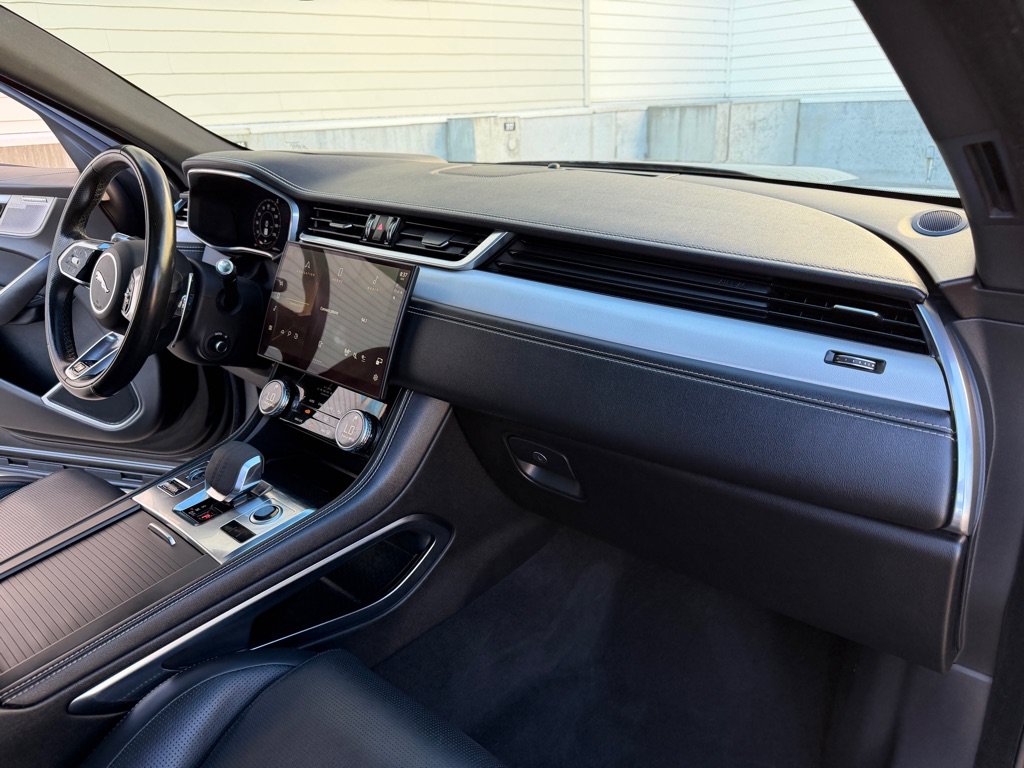 Used 2021 Jaguar F-PACE R-Dynamic S AWD/4WD image 25