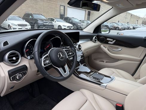 Used 2022 Mercedes-Benz GLC 300 4MATIC image 8
