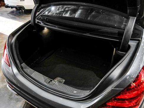 Used 2018 Mercedes-Benz S 560 4MATIC Sedan image 48