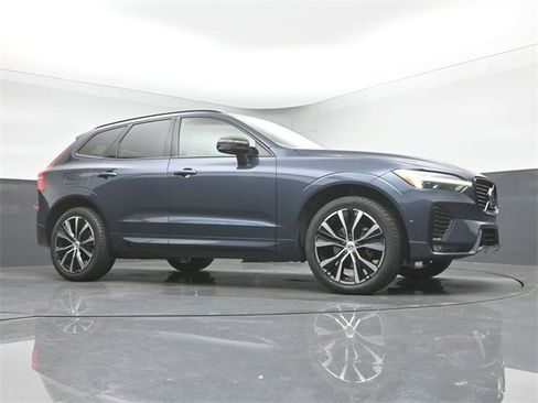Used 2023 Volvo XC60 B5 Ultimate w/ Protection Package Premier image 37