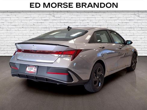 Used 2026 Hyundai Elantra Sport FWD image 5