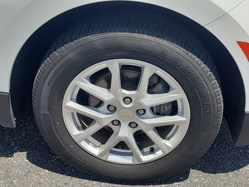 Used 2022 Chevrolet Equinox LS FWD image 10