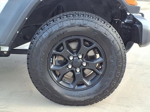 Used 2021 Jeep Wrangler Unlimited Sport image 9