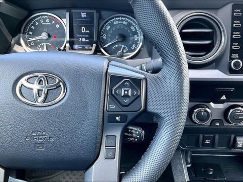 Used 2023 Toyota Tacoma TRD Sport AWD/4WD image 12