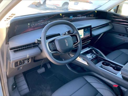 New 2026 Lincoln Nautilus Premier w/ Jet Appearance Package AWD/4WD image 8