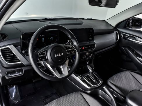 Used 2024 Kia Seltos LX AWD/4WD image 18