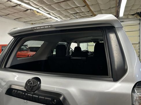 Used 2017 Toyota 4Runner TRD Off-Road AWD/4WD image 40