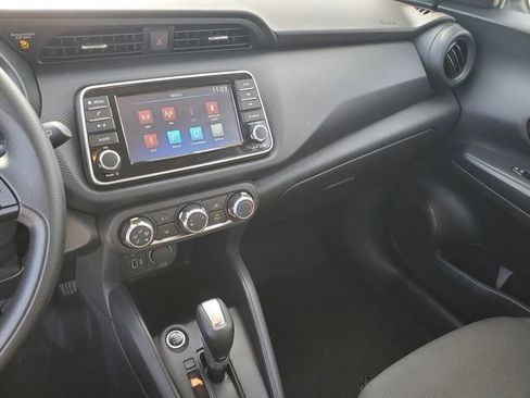 Certified 2025 Nissan Kicks Play S image 22