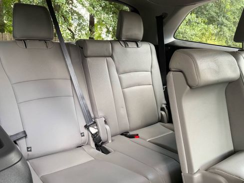 Used 2017 Honda Pilot EX-L image 12