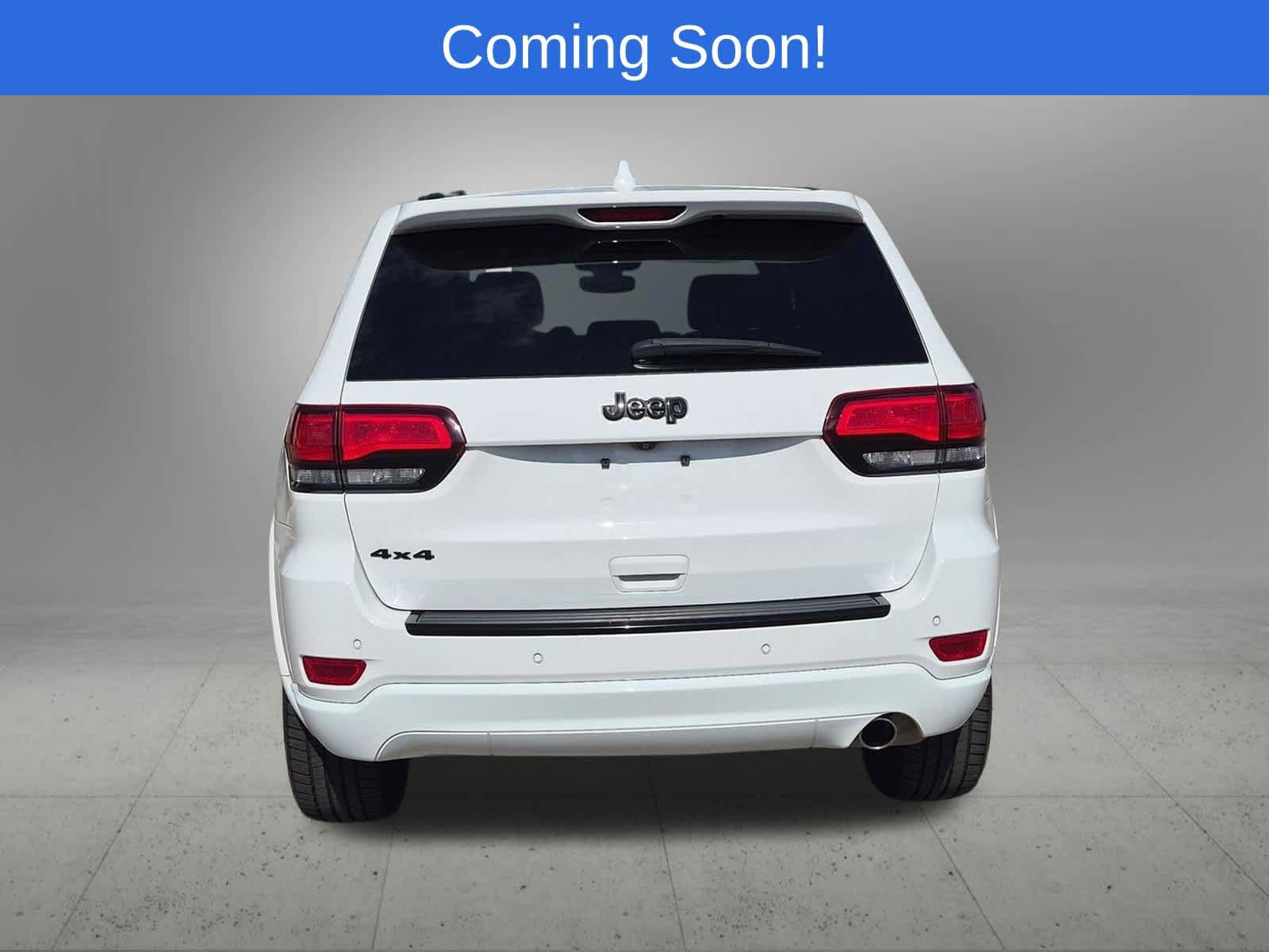 Used 2018 Jeep Grand Cherokee Altitude AWD/4WD image 5