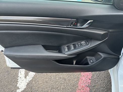 Used 2022 Honda Accord Sport image 11