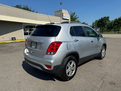 Used 2018 Chevrolet Trax LT w/ LT Convenience Package AWD/4WD image 5