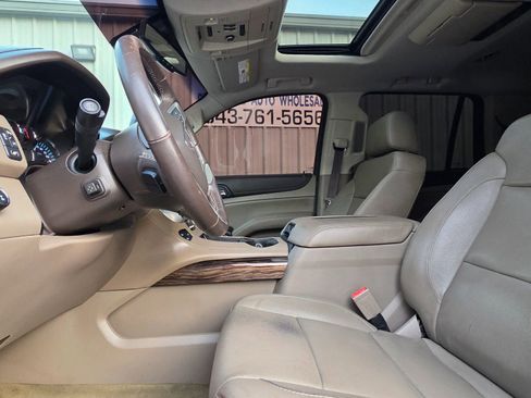 Used 2018 GMC Yukon SLT w/ Open Road Package AWD/4WD image 10