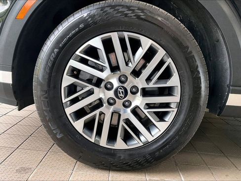Used 2026 Hyundai Palisade SEL FWD image 32
