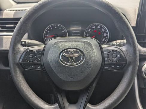 Used 2022 Toyota RAV4 XLE image 15
