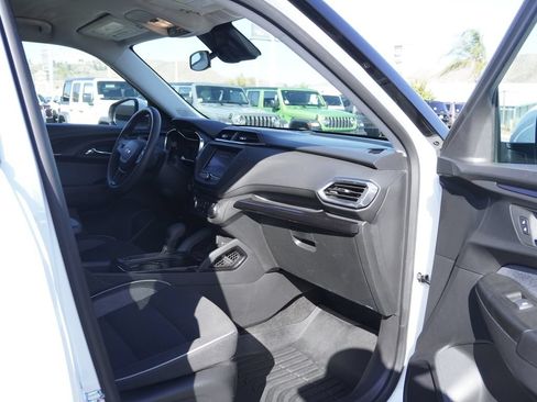 Used 2023 Chevrolet TrailBlazer LT AWD/4WD image 26