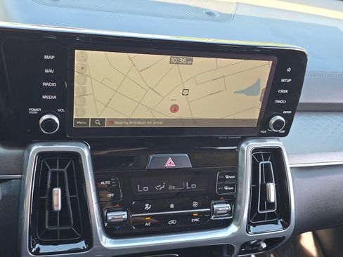 Certified 2023 Kia Sorento SX AWD/4WD image 22
