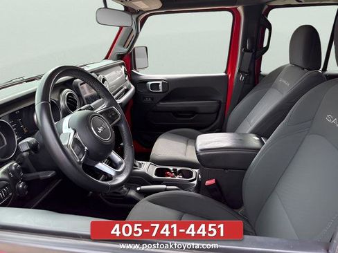 Used 2019 Jeep Wrangler Unlimited Sahara AWD/4WD image 28