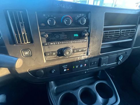 Used 2021 Chevrolet Express 3500 w/ Driver Convenience Package image 19