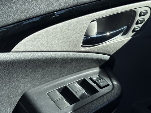 Used 2018 Honda Pilot Touring image 24