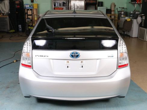 Used 2010 Toyota Prius FWD image 27