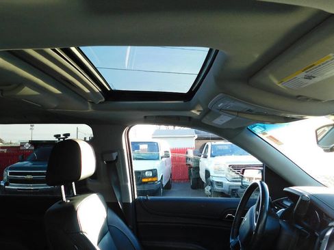 Used 2018 Chevrolet Suburban Premier image 16