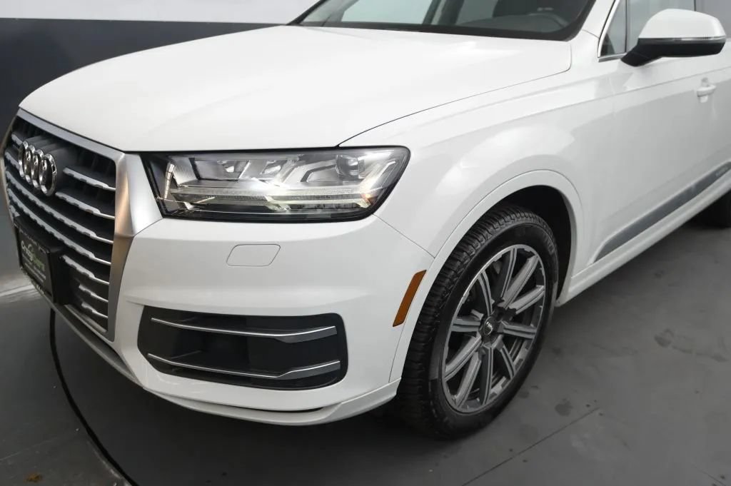 Used 2018 Audi Q7 3.0T Premium Plus w/ Premium Plus Package AWD/4WD image 10