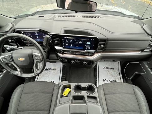 Certified 2026 Chevrolet Silverado 1500 LT AWD/4WD image 9