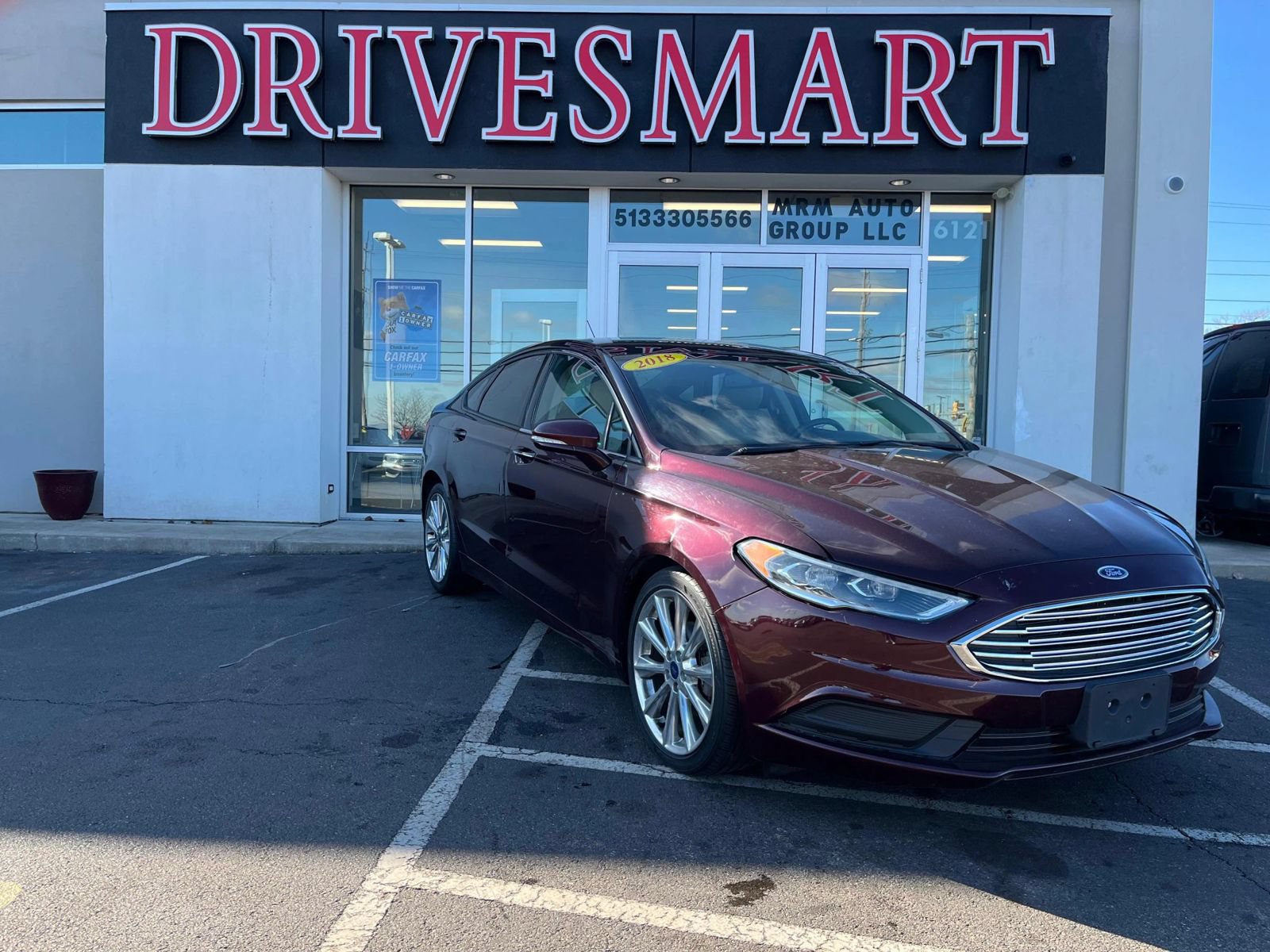 Used 2018 Ford Fusion SE w/ Fusion SE Technology Package FWD image 3