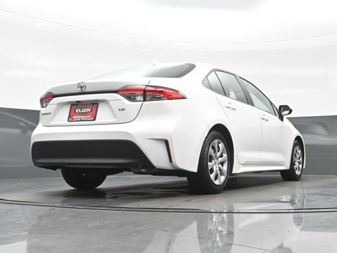 Used 2024 Toyota Corolla LE FWD image 29