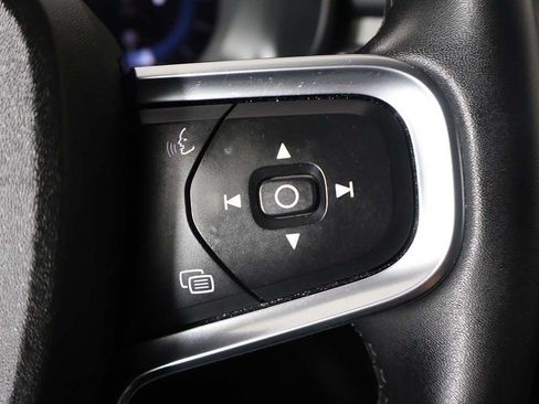 Used 2023 Volvo XC40 B5 Plus w/ Climate Package AWD/4WD image 39