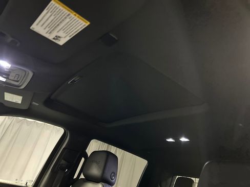 Used 2023 GMC Sierra 1500 AT4 w/ Technology Package image 23