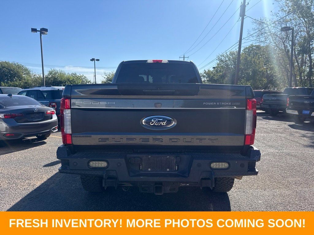 Used 2019 Ford F250 Lariat w/ Lariat Ultimate Package AWD/4WD image 3