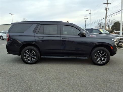 Used 2022 Chevrolet Tahoe Z71 w/ Z71 Off-Road Package image 3