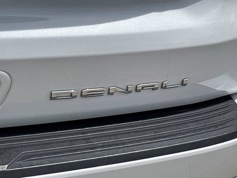 Used 2022 GMC Yukon Denali AWD/4WD image 6