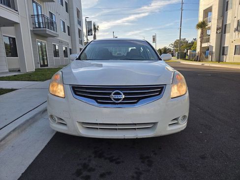 Used 2011 Nissan Altima 2.5 S image 2