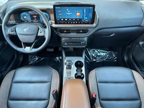 Certified 2025 Ford Bronco Sport Outer Banks w/ Outer Banks Tech Package+ AWD/4WD image 14
