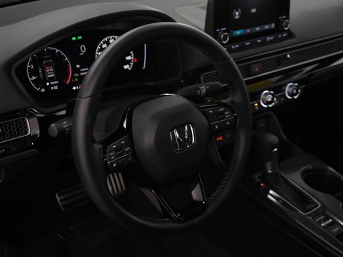 Used 2025 Honda Civic Sport image 18