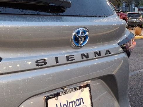 Certified 2025 Toyota Sienna LE w/ LE Plus Package FWD image 15