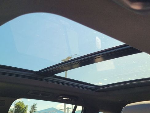 Used 2025 Cadillac XT6 Sport w/ Technology Package image 19