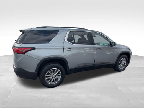 Used 2023 Chevrolet Traverse LT FWD image 8