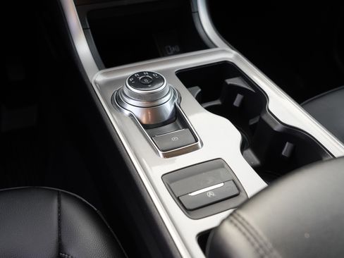 Used 2024 Ford Edge SEL w/ Convenience Package image 29