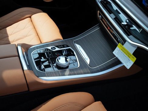 New 2026 BMW X5 xDrive40i w/ Executive Package image 4