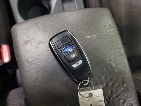 Used 2024 Subaru Crosstrek 2.0i Premium AWD/4WD image 17
