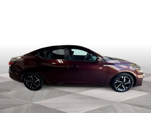 Used 2025 Nissan Sentra SV FWD image 9