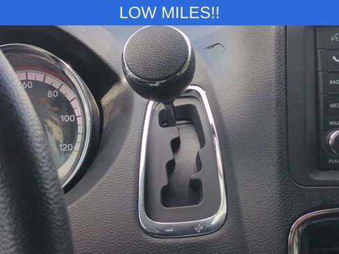 Used 2020 Dodge Grand Caravan SE w/ UConnect Hands-Free Group FWD image 25