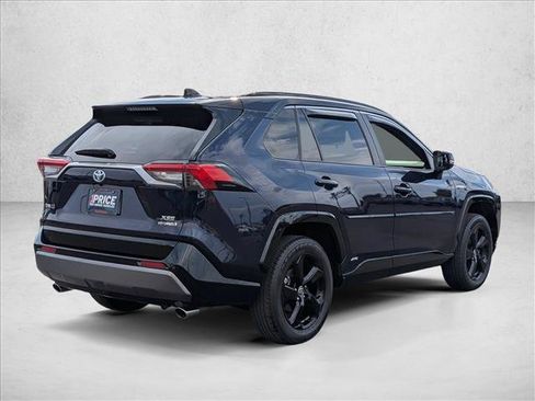 Used 2021 Toyota RAV4 XSE AWD/4WD image 5