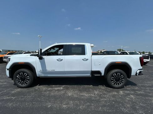 New 2026 GMC Sierra 2500 Denali Ultimate w/ Snow Plow Prep/Camper Package AWD/4WD image 11