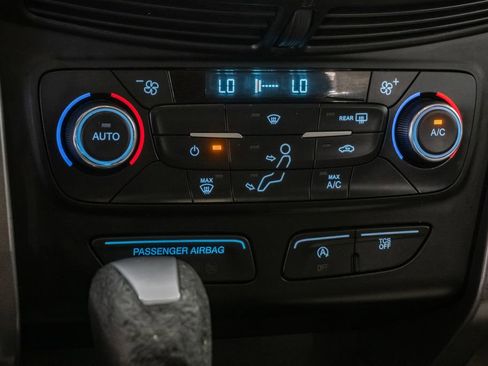 Used 2017 Ford Escape SE FWD image 18