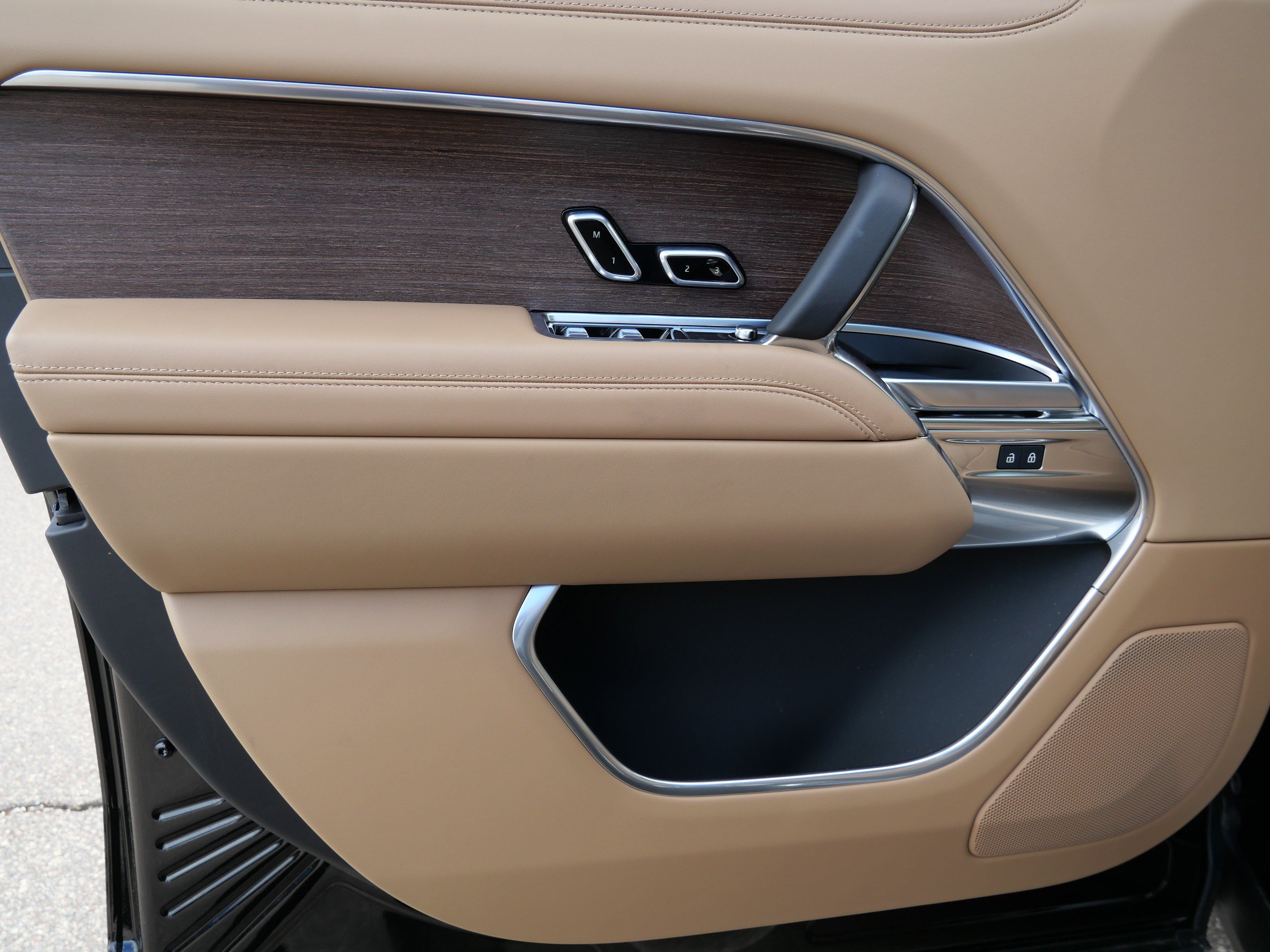 New 2026 Land Rover Range Rover SE AWD/4WD image 4